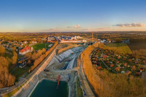 Gemeinde Töging Landkreis Altötting Innkanal mit Verbund Baustelle (Dirschl Johann) Deutschland AÖ